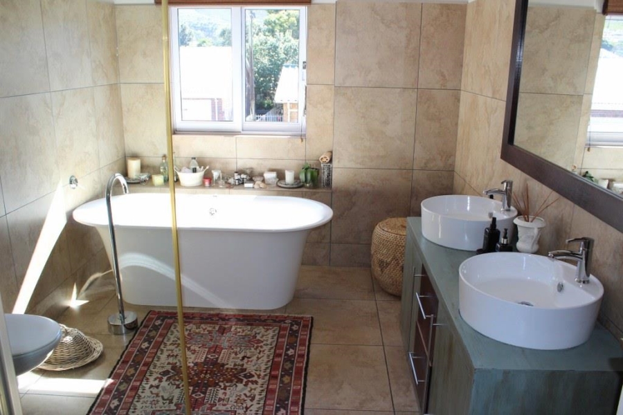 4 Bedroom Property for Sale in Kleinmond Western Cape